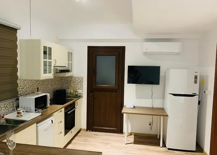 In Captains House With A Pool Apartament *